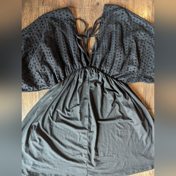 New! NINEXIS Size S Deep Front & Back V Toe Back Bohemian Mini Crochet Coverup - Picture 13 of 16